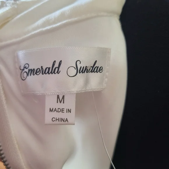 Emerald Sundae White A-Line Mini Dress Size Medium - Picture 7 of 8